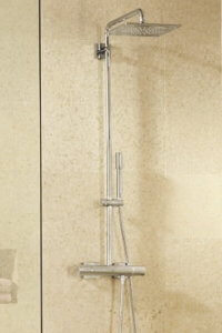 Grohe F-Series Duschsysteme Ratgeber, quadratischer Regenduschkopf - eckige Rosetten