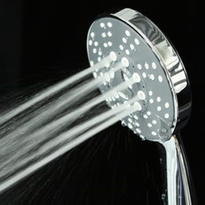 Wassersparender Duschkopf von Badanis